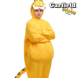Garfield costume man and trisha pirate